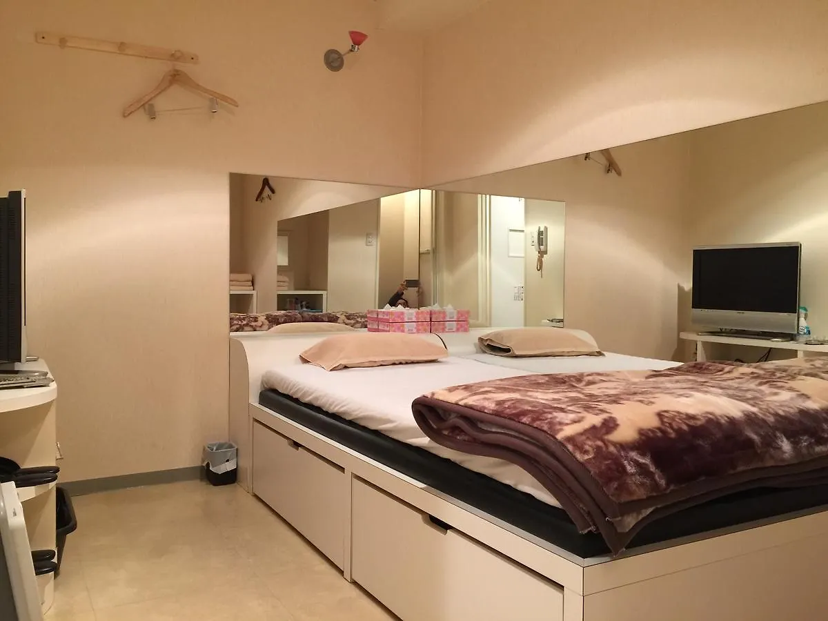 Kinshicho Rental Room Paris (Adults Only) 도쿄 0*,